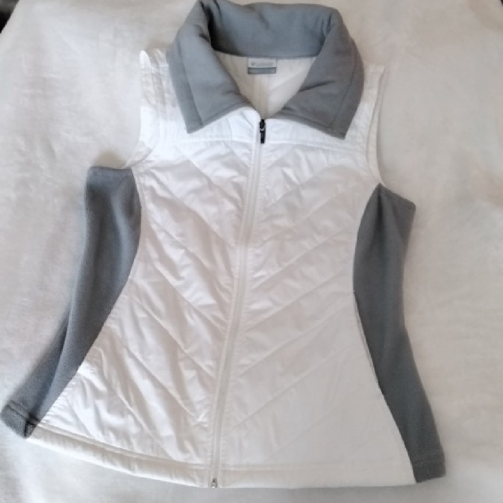 Columbia White/Gray Vest, EUC!